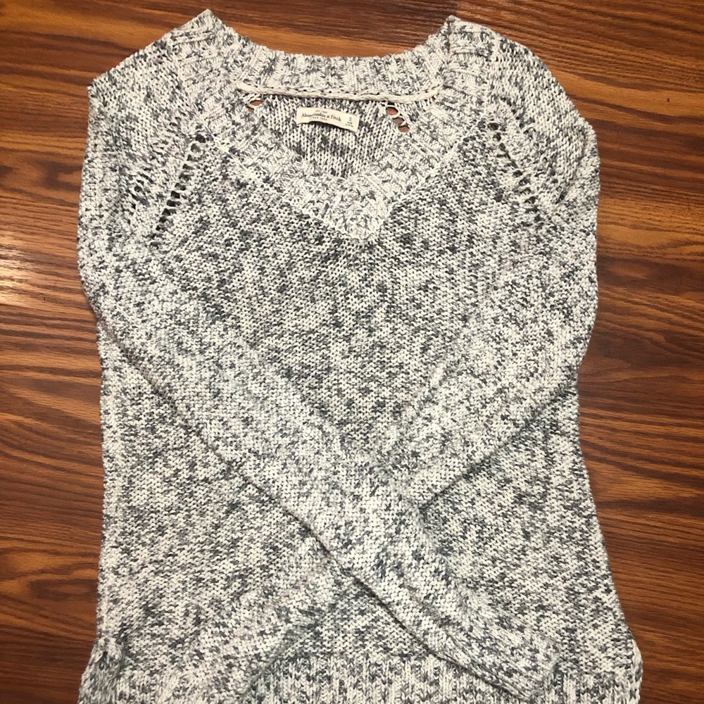 Abercrombie v-neck sweater
